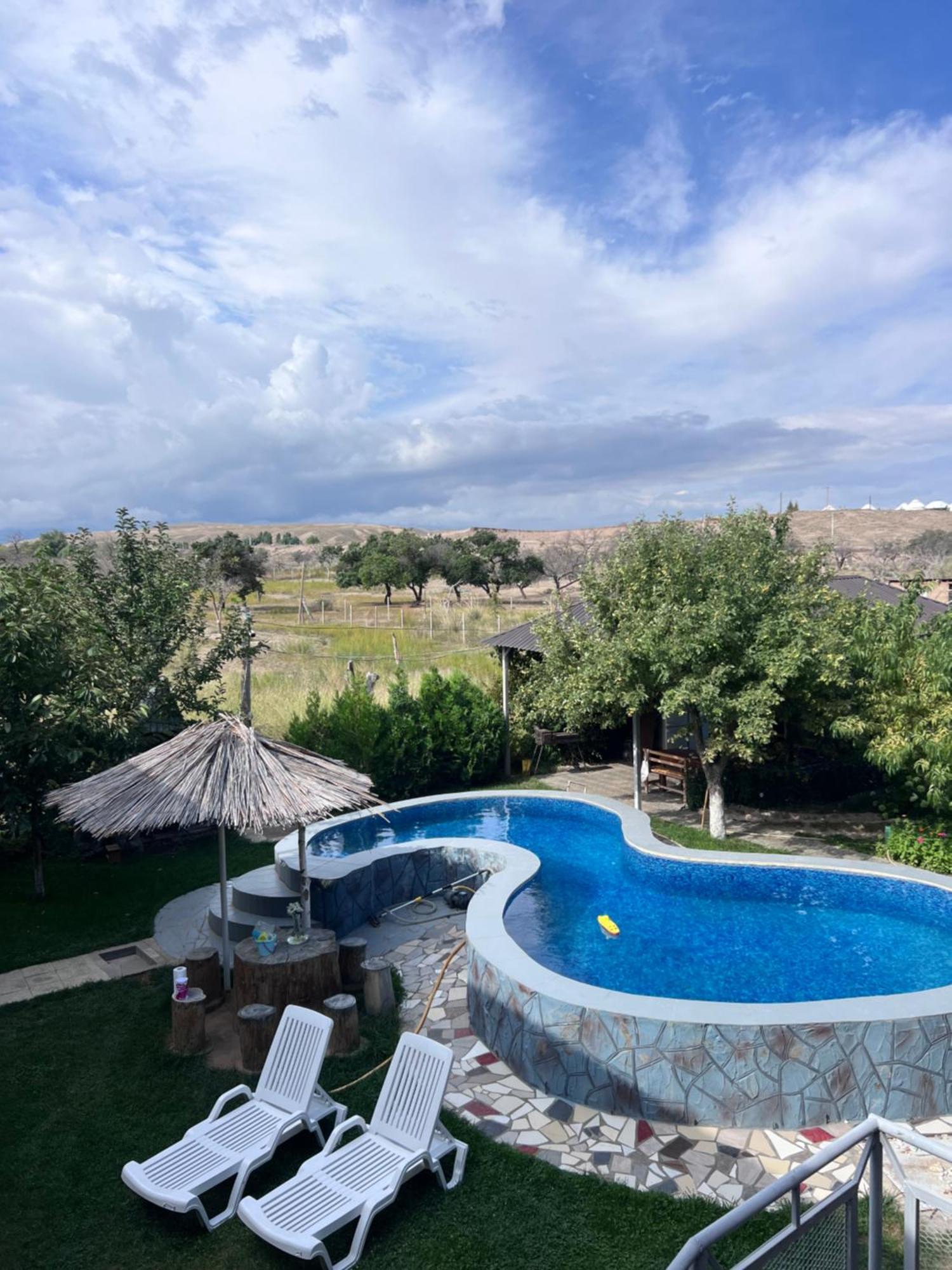 Bokonbayevo Guest House And Yurt Camp "Aktan" מראה חיצוני תמונה